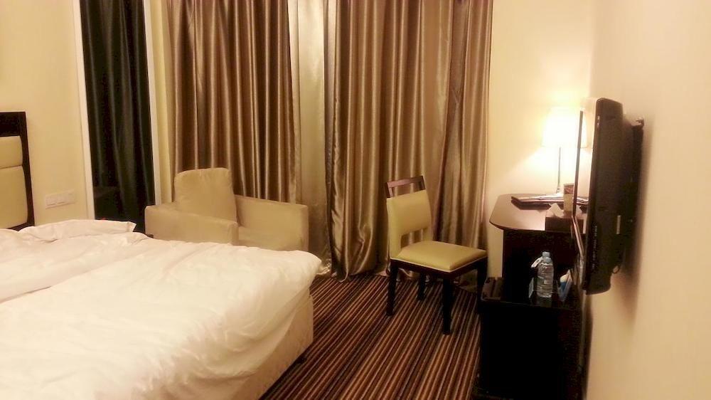 Joy Inn Gongbei Zhuhai Exterior photo